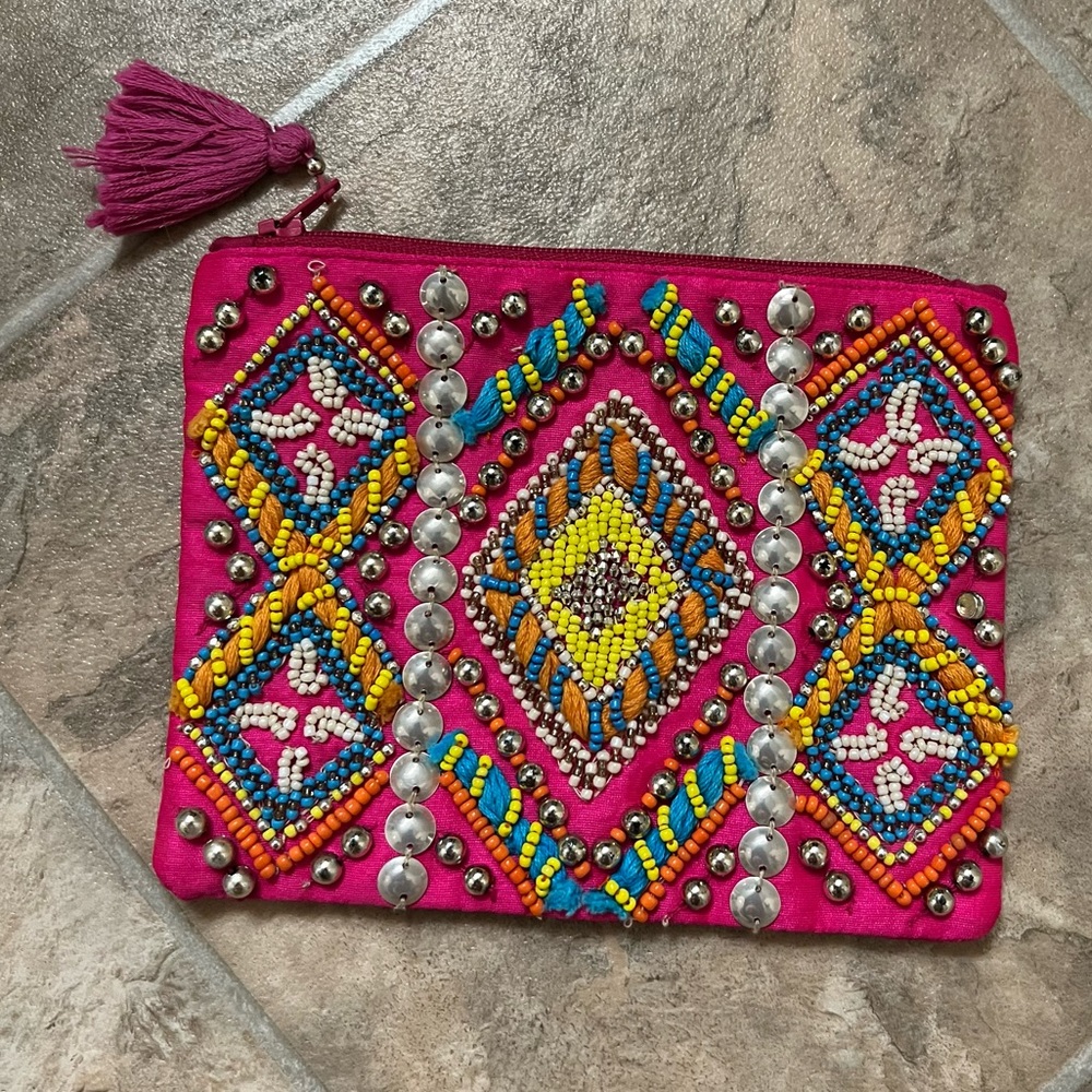Beaded zipper pouch